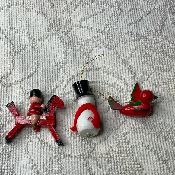 Set‎ of 3 Vintage Wooden Christmas Ornaments - Picture 2 of 3